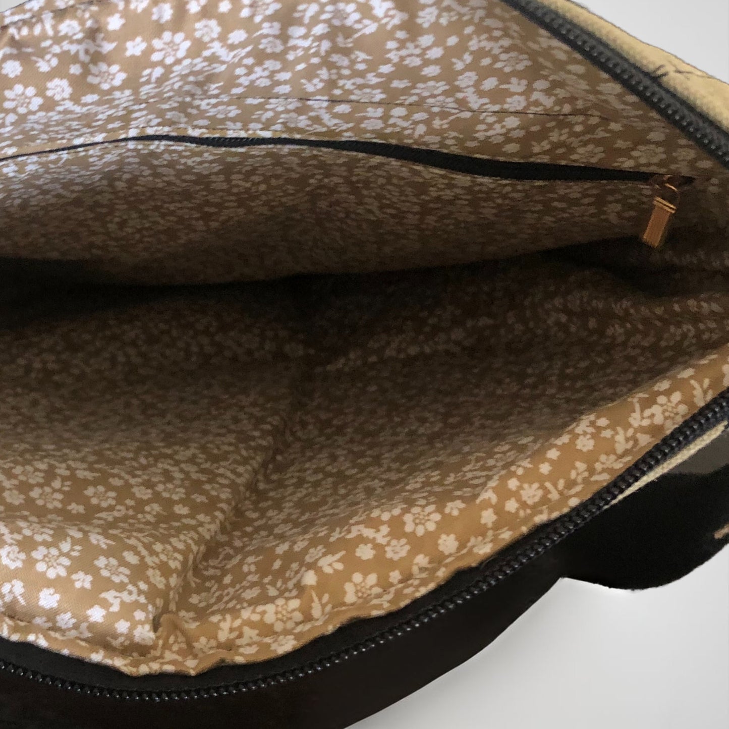 TIFFANY - The Khaki Quilted Messenger Bag
