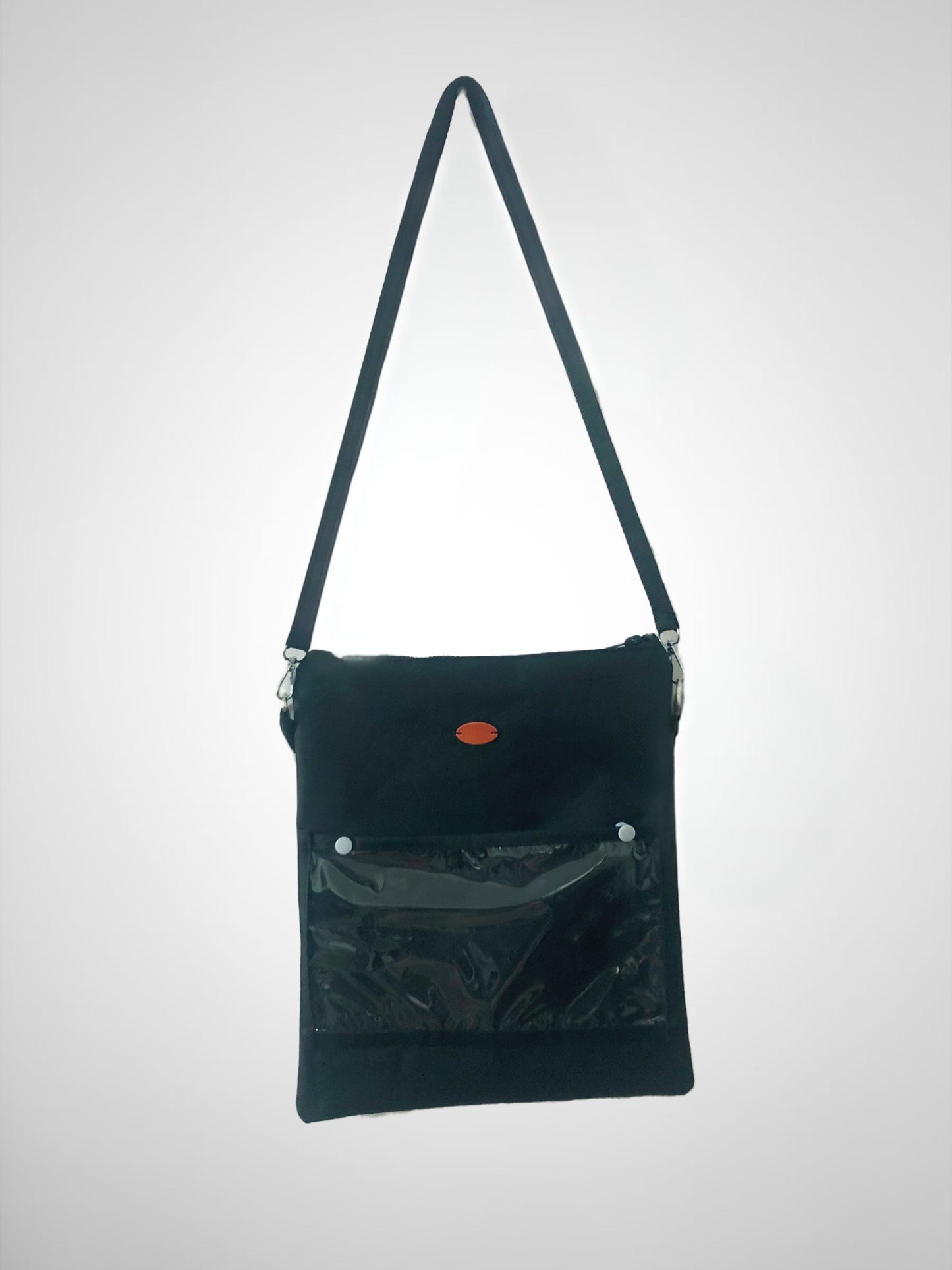 DIANA - The water-resistant messenger bag