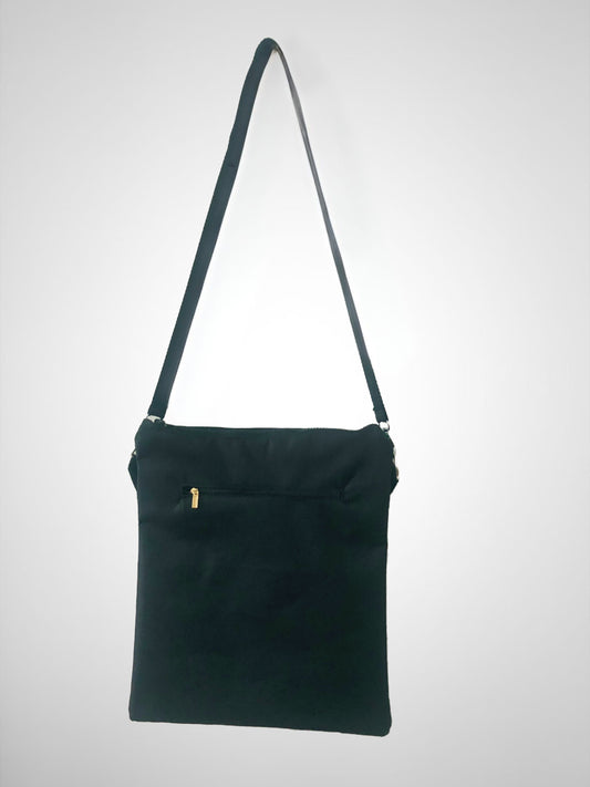 DIANA - The water-resistant messenger bag